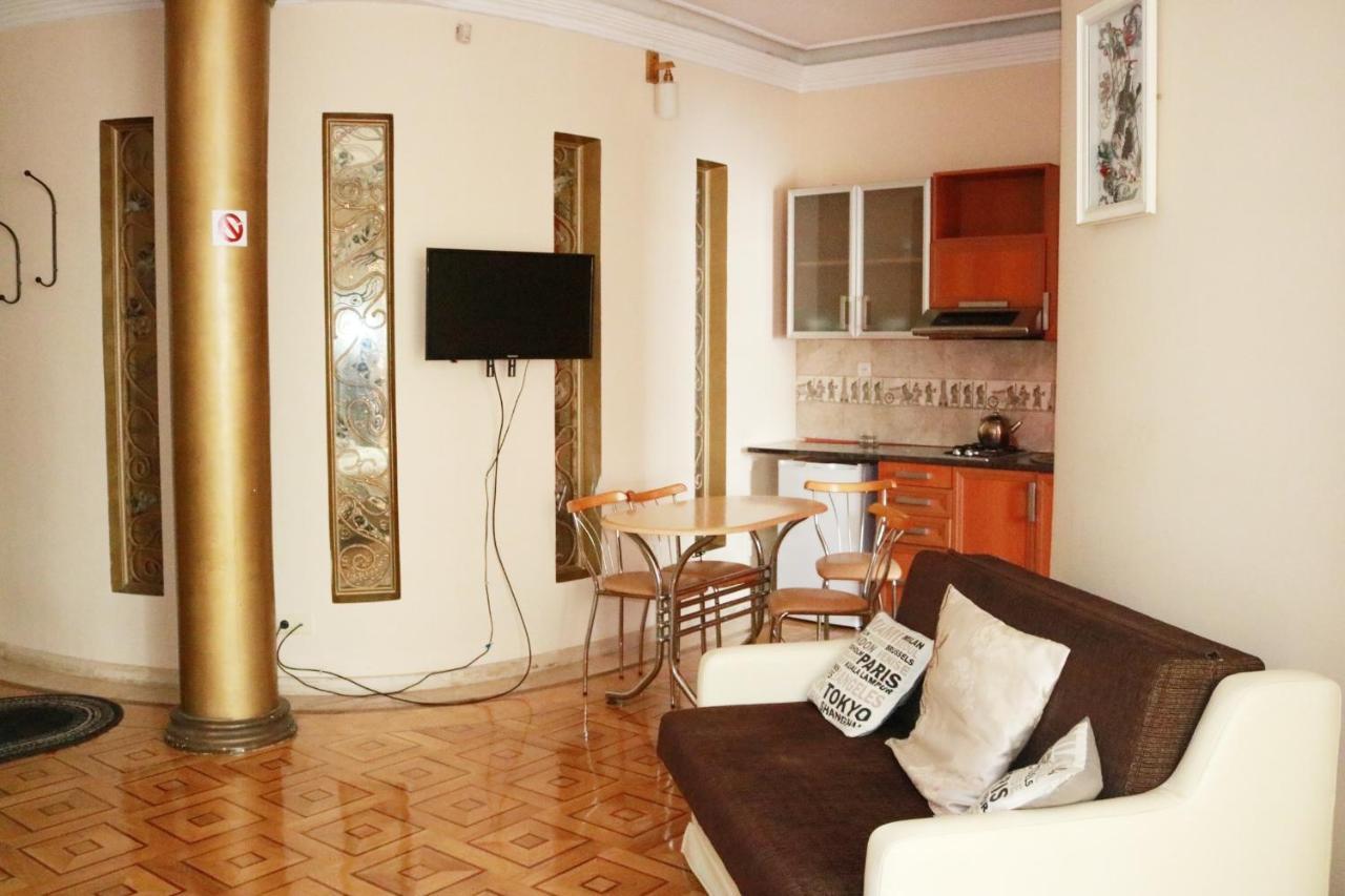 Luxors Garden Batumi Exterior photo